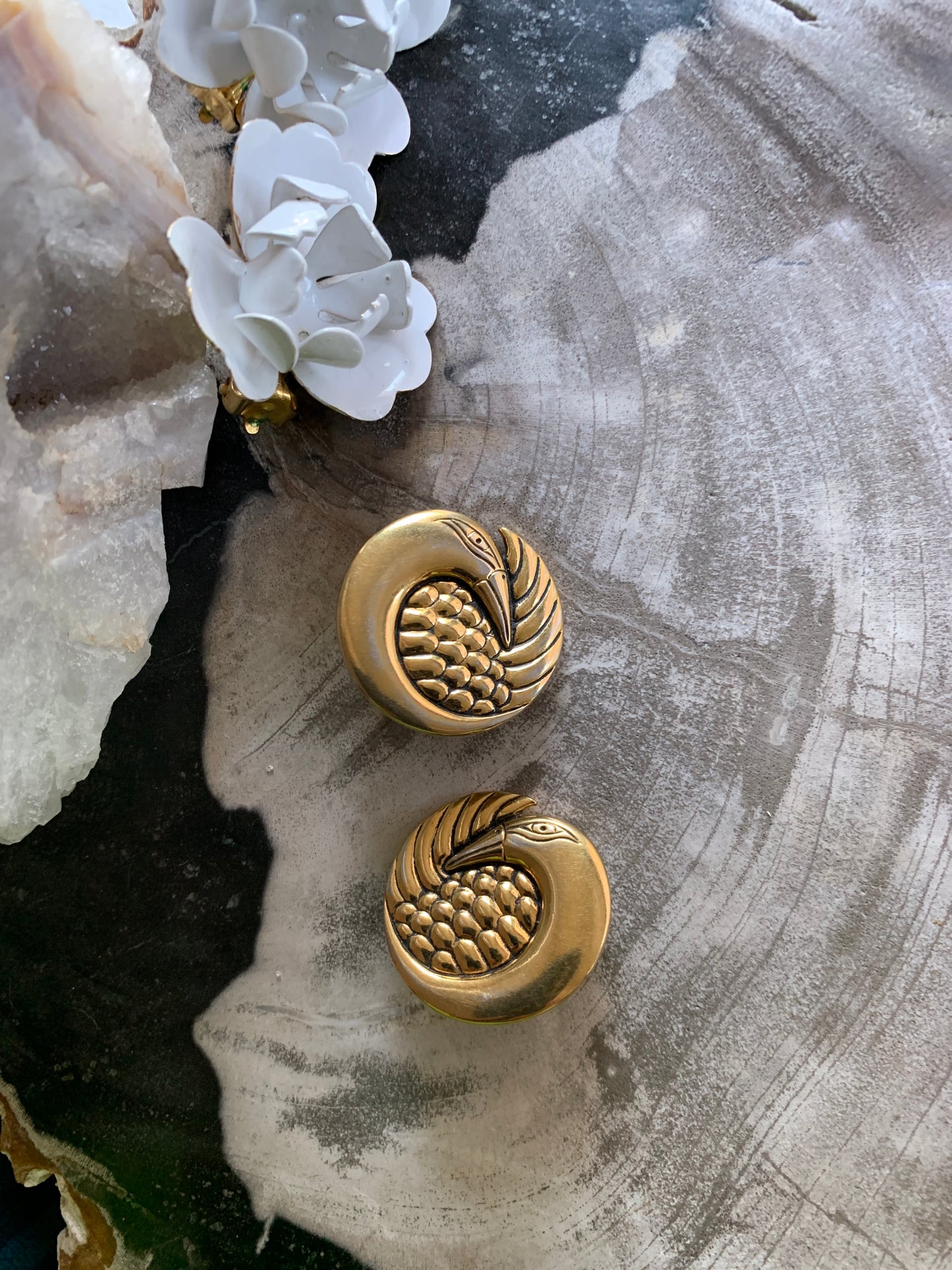 Laurel Burch: Mynah clips
